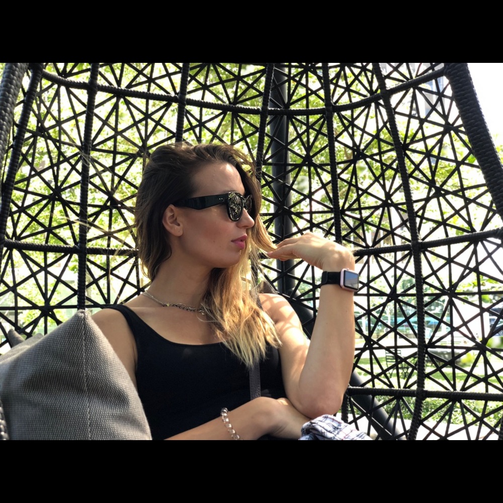 Meet your Posher, Elena